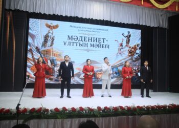 Арал: Мәдениет саласы қызметкерлерінің күні «Халық әуені» атты ауқымды жобамен ұштасты
