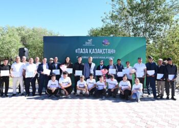 Қазалыда «Таза Қазақстан » экологиялық акциясына белсенді үлес қосқан азаматтар марапатталды