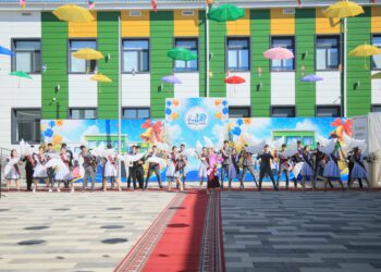 Арал ауданында мыңнан астам түлек мектеп бітіруде