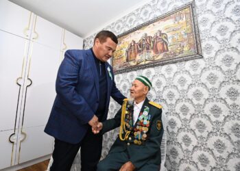 Сыр өңірінде соғыс ардагеріне, коммуналдық сала мамандарына құрмет көрсетілді