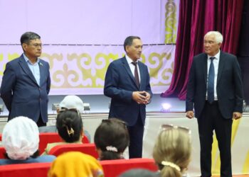 Іңкәрдария, Ақжарма ауылдарының тұрғындарымен кездесті