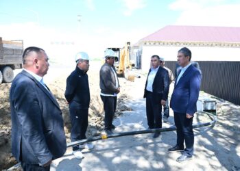 Аудан әкімі елді мекендерге орамішілік газ желілерін жүргізу жұмыстарын көрді