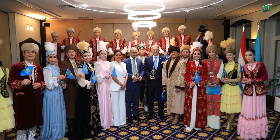 Сыр өнерпаздары Люксембургте қазақ мәдениетін дәріптеді