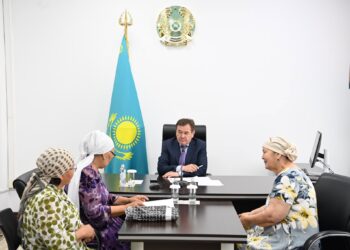 Облыс әкімі азаматтарға жеке қабылдау өткізді