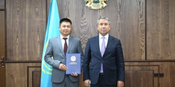 Қазалы ауданының әкімі  Дәурен Тлеумбетовті жаңа қызметке шығарып салды