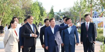 Аймақ басшысы қалалық саябақтың жұмыстарымен танысты