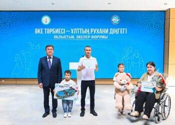 Облыс әкімі еңбегімен үлгі болған әкеге үш бөлмелі пәтер табыстады