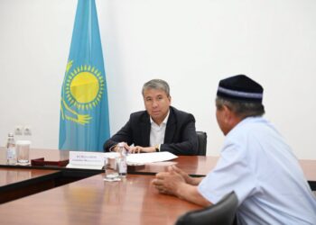 Қазалы: аудан әкімі азаматтарды жеке мәселелері бойынша қабылдады