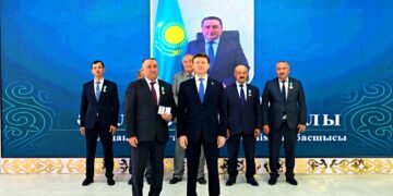 Жаңақорғандық мемлекеттік қызметкерлер марапат төрінен көрінді