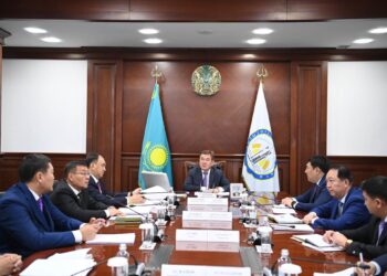 Аймақ басшысы газ саласын дамыту мәселесін талқылады