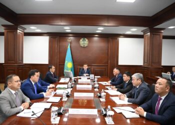 Жартыжылдықтың әлеуметтік-экономикалық көрсеткіштері талқыланды