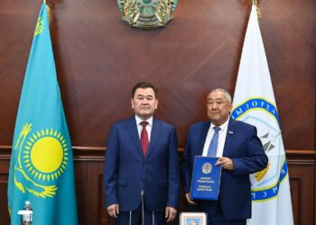 Құрылыс саласының ардагерін мерейтойымен құттықтады