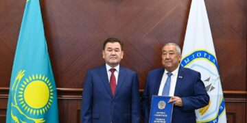 Құрылыс саласының ардагерін мерейтойымен құттықтады