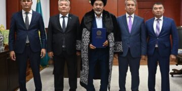 Аудан әкімі сала мамандарын зейнет демалысына шығарып салды