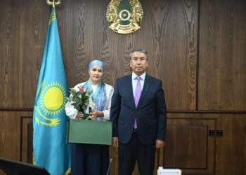 Көпбалалы аналарға «Алтын алқа» және «Күміс алқа» табысталды