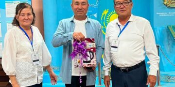 Қазалыда барлық сайлау учаскелерінде алғашқы дауыс берушілерге арнайы сыйлықтар берілуде