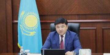 Мәжіліс мінберінде әлеуметтік-экономикалық даму мен цифрландыру бағытындағы міндеттер талқыланды