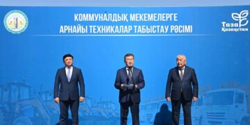 Коммуналдық қызметтің цифрлық әлеуеті нығайды: Қызылордада коммуналдық мекемелерге 37 арнайы технтка табысталды